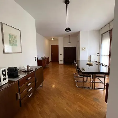Eni Torri Lombarde San Donato Bbqueen Affittacamere *