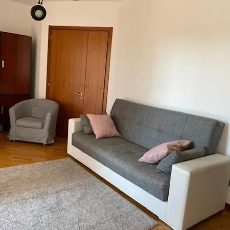 Eni Torri Lombarde San Donato Bbqueen بيت ضيافة *