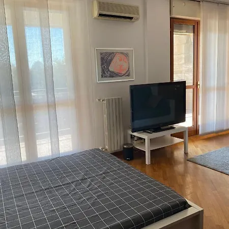 بيت ضيافة Eni Torri Lombarde San Donato Bbqueen *